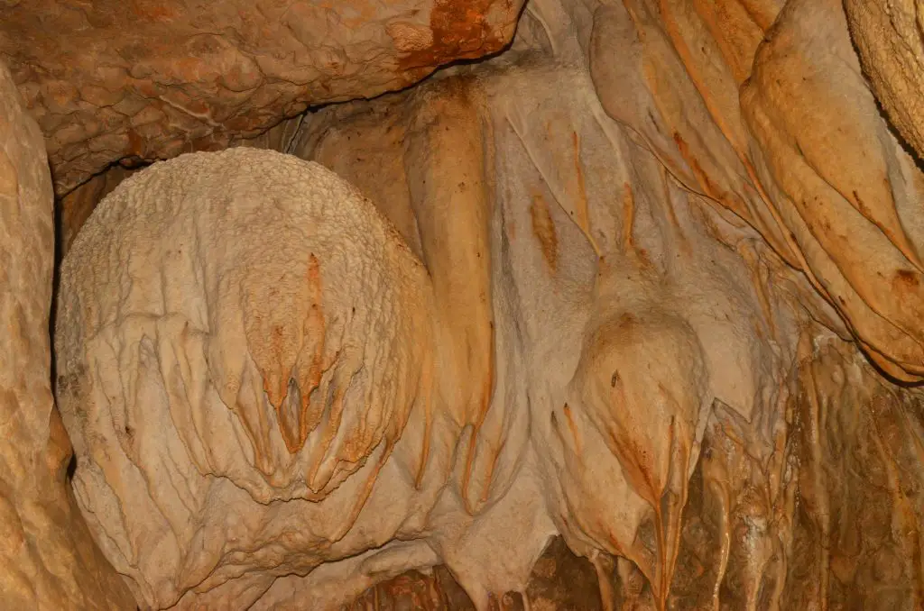 More rock formations inside Longog cave.