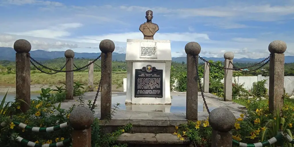 Dinapigue bonsai forest is one of the tourist spots in Isabela.