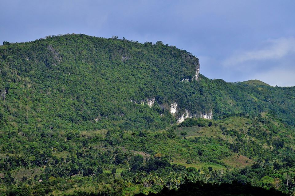 Mt Puting Bato is one of Davao Del Norte tourist spots
