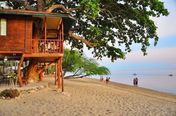 tourist spot in batangas beach