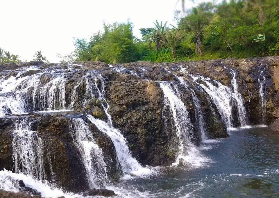 Malinamon Falls is one of the best Capiz tourist spot