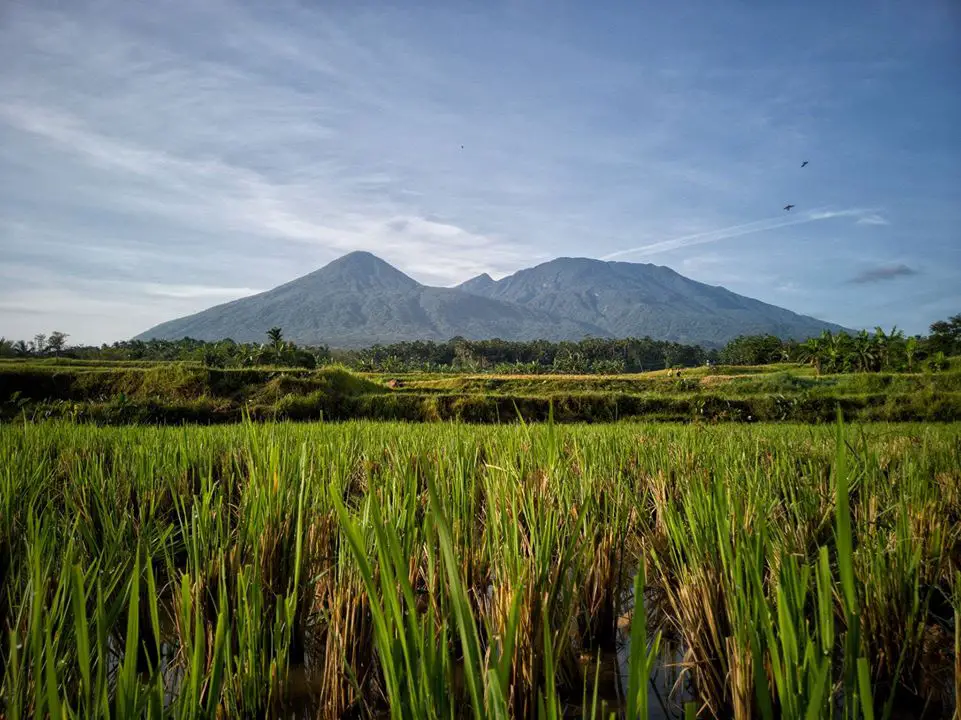 Mount Banahaw is one of the Quezon province tourist spot/destinations. It is also one of the best places in Quezon province.