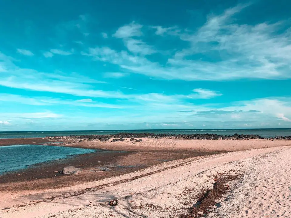 Alibatan Island is one of the best tourist spots/destinations in Oriental Mindoro.