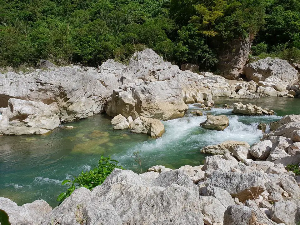 Agos River is one of the Quezon province tourist spot/destinations. It is also one of the best places in Quezon province.