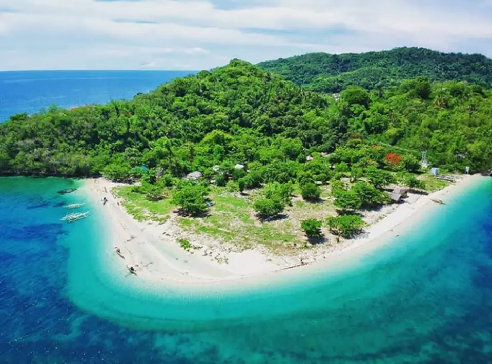 Olotayan Island is one of the best Capiz tourist spot