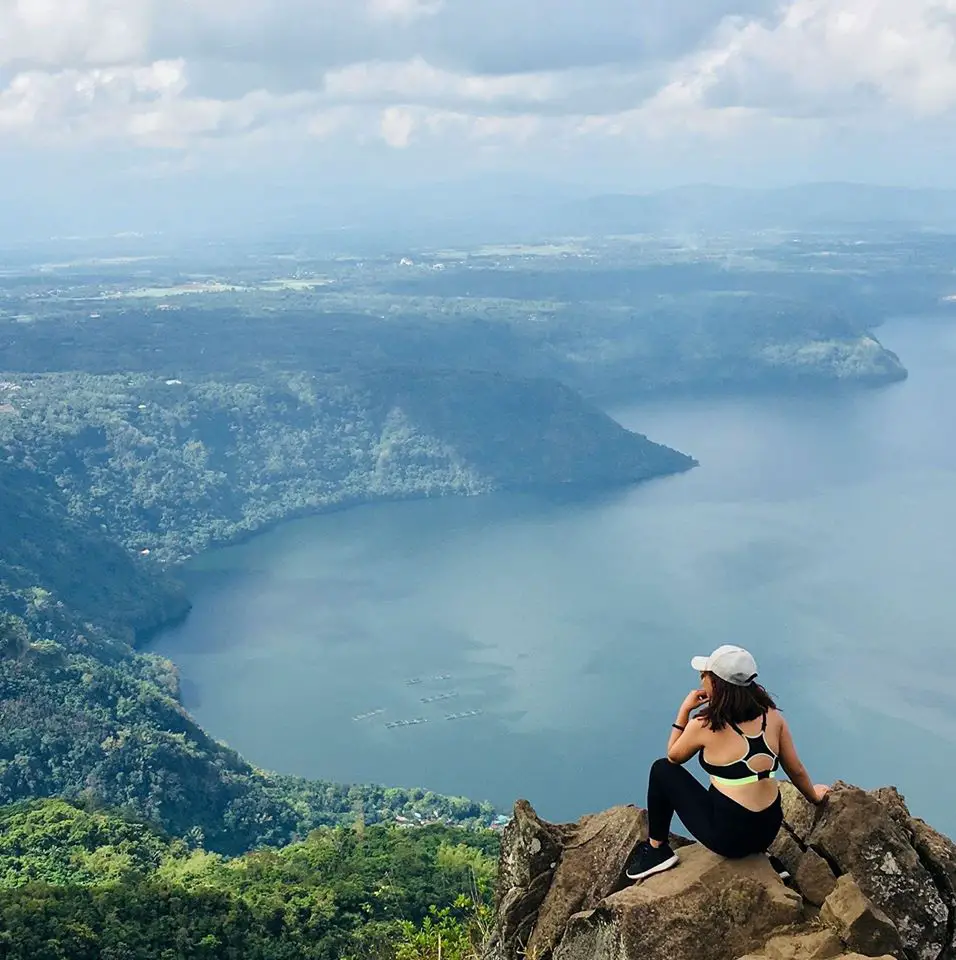 tourist spot around batangas