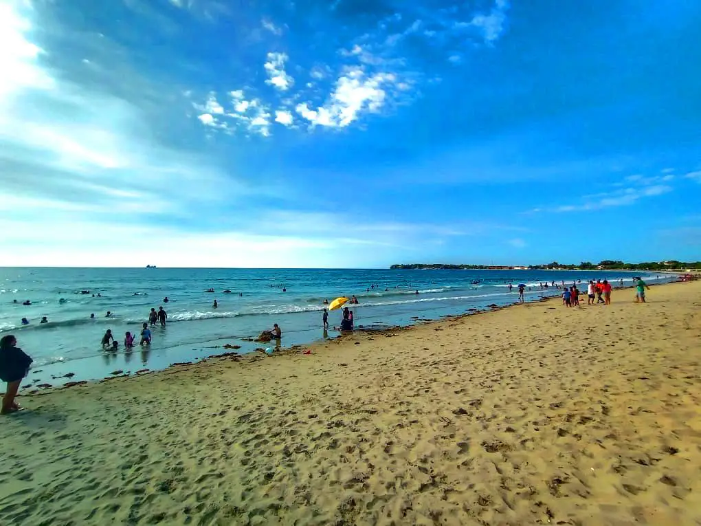 Acapulco Beach is a public La Union Beach and one of the famous tourist spots in La Union.