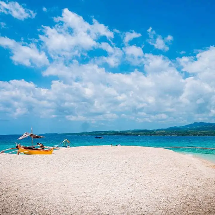 Tres Reyes Island is one of the best tourist spots/attractions/destinations in Marinduque