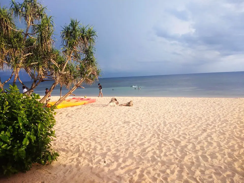 Poctoy White Beach is one of the best tourist spots/attractions/destinations in Marinduque