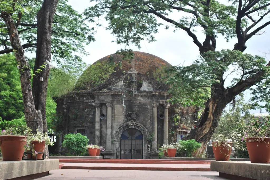 travel spot in manila