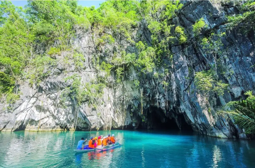 The Underground River in Puerto Princesa is one of the most famous Palawan tourist spots