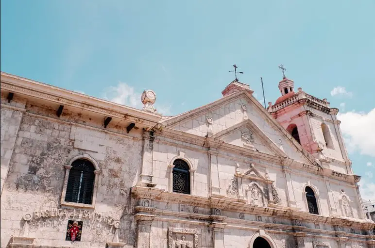 tourist spot in cebu church